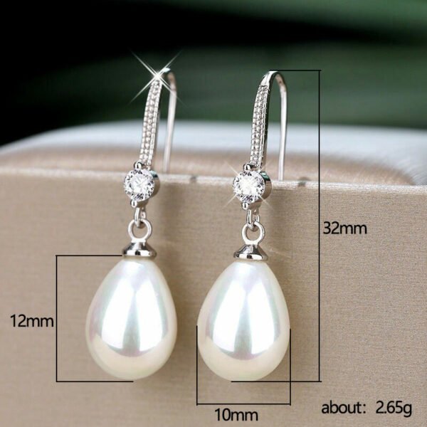 Women's Elegant Drop-shaped Imitation Pearl Long Earrings - Image 2